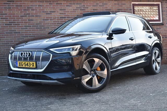Zwart Occasion 2018 Audi e-tron Advanced Plus SUV | € 19.949 (Eerlijke prijs) - Afbeelding 1/4
