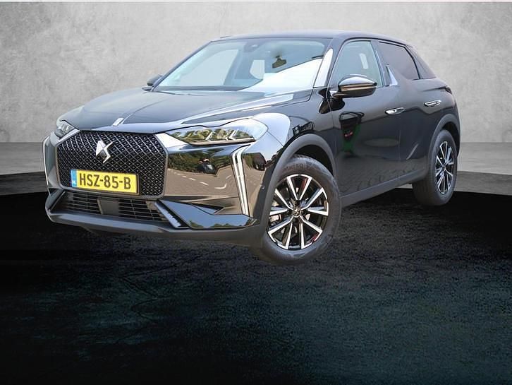 Zwart Occasion 2024 DS Automobiles DS3 Crossback E-Tense Bastille SUV | € 26.875 (Eerlijke prijs) - Afbeelding 1/4