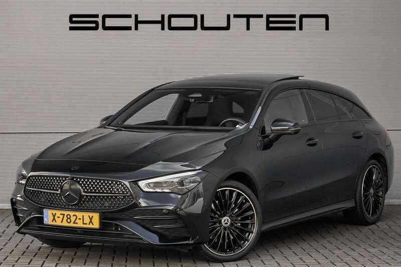 Zwart Gebruikt 2023 Mercedes CLA250e Shooting Brake AMG Stationwagen | € 42.900 (Iets duurder) - Afbeelding 1/3