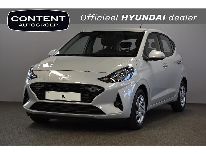 Grijs metallic Gebruikt 2024 Hyundai i10 Comfort Hatchback | € 14.940 (Super prijs) - Afbeelding 1/4