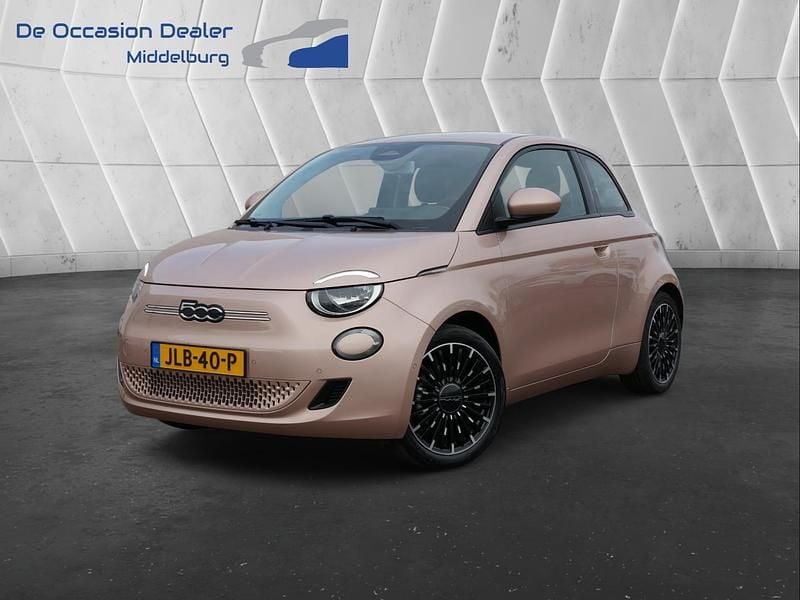 Rood Gebruikt 2023 Fiat 500e Urban Hatchback | € 17.950 (Goede deal) - Afbeelding 1/4