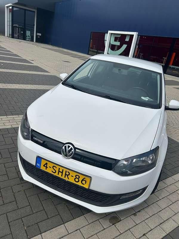 Wit Gebruikt 2013 VW Polo Hatchback | € 4.350 (Iets duurder) - Afbeelding 1/4