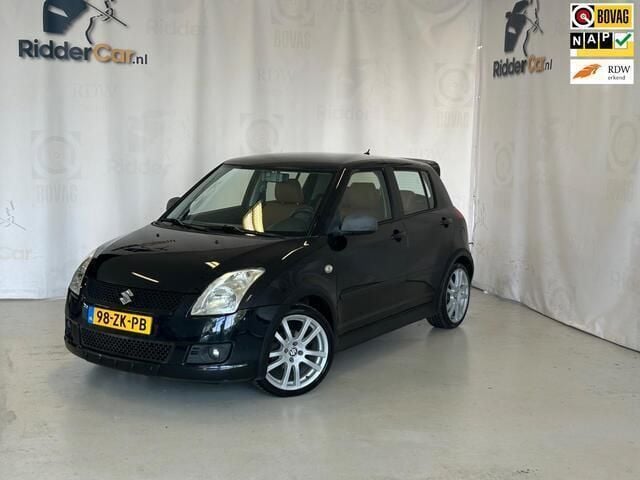 Zwart, metallic lak Gebruikt 2008 Suzuki Swift Hatchback | € 1.799 (Super prijs) - Afbeelding 1/4
