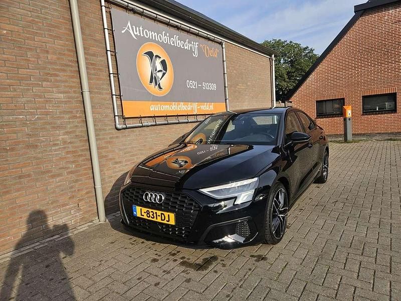 Zwart Gebruikt 2021 Audi A3 e-tron Business Hatchback | € 23.995 (Eerlijke prijs) - Afbeelding 1/4