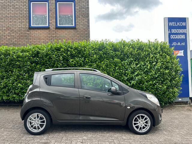 Occasion Chevrolet Spark LT 82 PK (60 kW) 2012 Bruin, metallic lak Hatchback