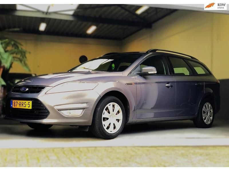Bruin (metallic) Occasion 2011 Ford Mondeo Stationwagen | € 3.699 (Eerlijke prijs) - Afbeelding 1/4