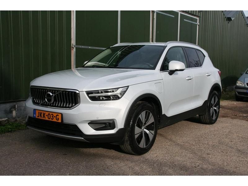 Grijs Gebruikt 2021 Volvo XC40 Inscription SUV | € 24.950 (Goede deal) - Afbeelding 1/4