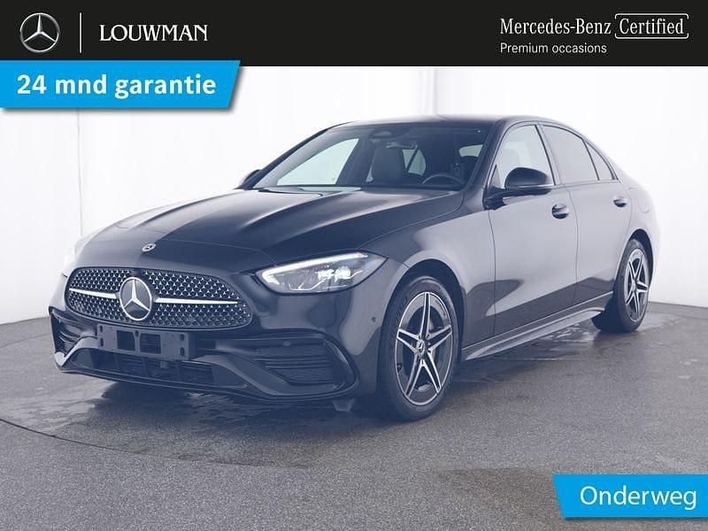 Zwart Gebruikt 2024 Mercedes C300 AMG line Sedan | € 49.750 (Goede deal) - Afbeelding 1/4