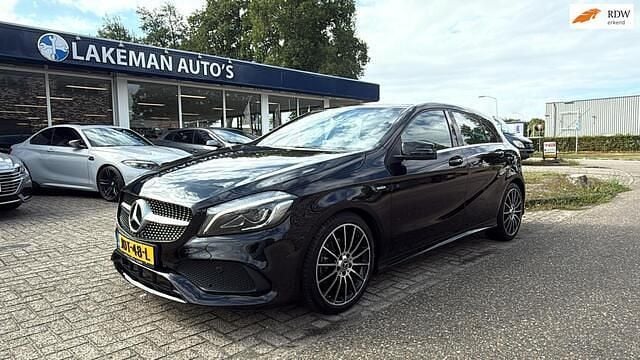 Zwart Gebruikt 2017 Mercedes A200 AMG Hatchback | € 18.950 (Duur) - Afbeelding 1/4