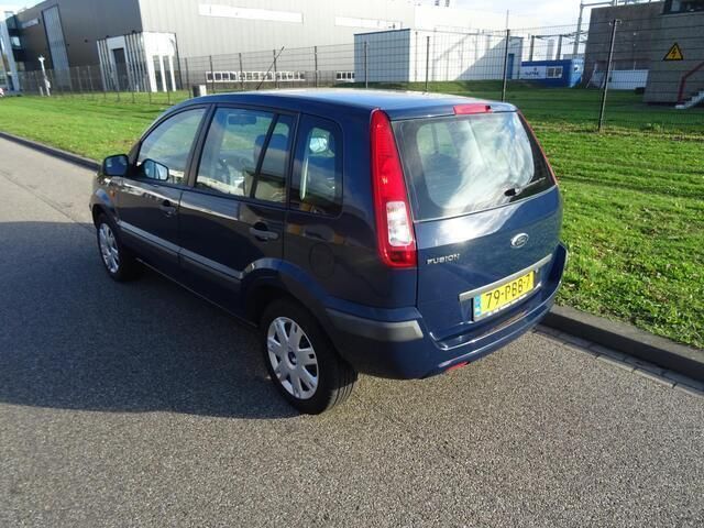 Occasion Ford Fusion Cool & Sound Edition 80 PK (58 kW) 2011 Blauw MPV