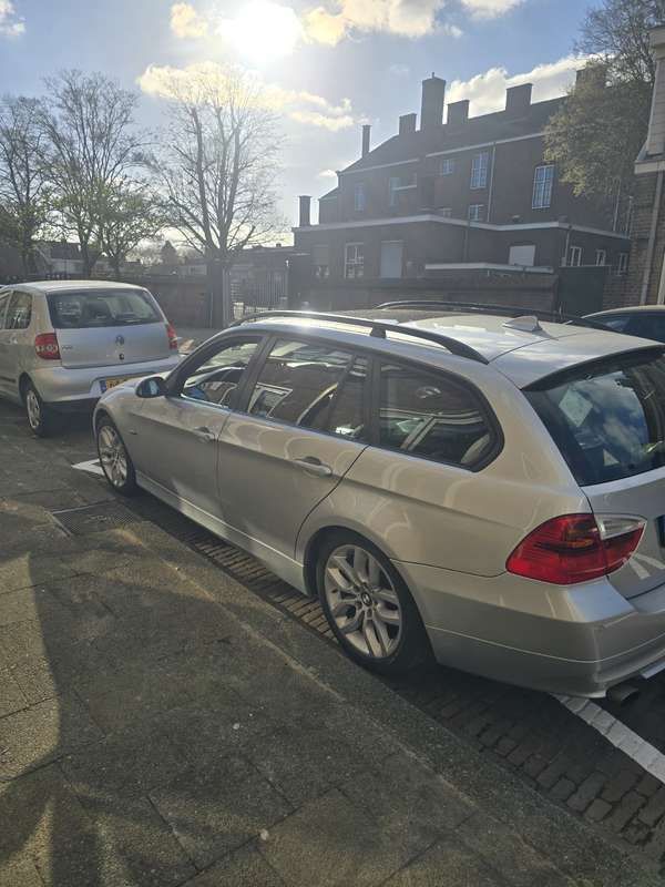 Zilver Gebruikt 2007 BMW 320 Executive Stationwagen | € 4.250 (Eerlijke prijs) - Afbeelding 1/4