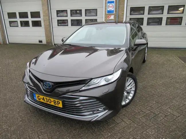 Bruin Gebruikt 2019 Toyota Camry Premium Sedan | € 29.500 (Iets duurder) - Afbeelding 1/4