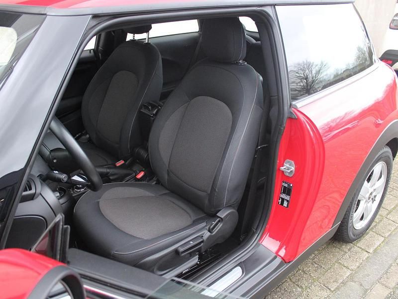 Occasion Mini Cooper Salt 2021 Rood Hatchback