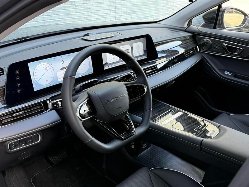 Nieuw Omoda 7 2026 Grijs SUV