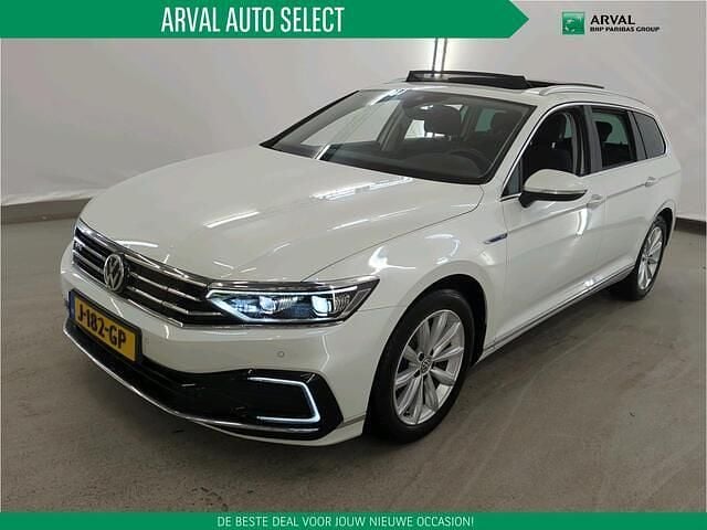 Wit Gebruikt 2020 VW Passat Business Stationwagen | € 21.850 (Eerlijke prijs) - Afbeelding 1/3