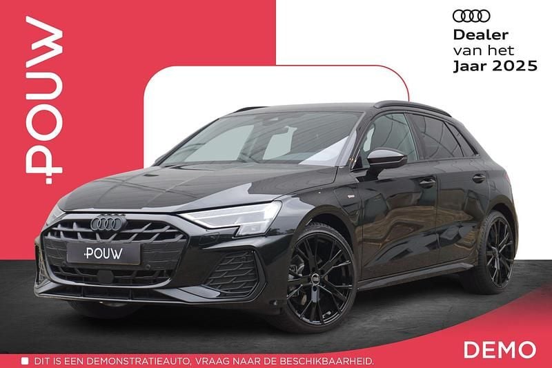 Zwart Gebruikt 2025 Audi A3 Sportback e-tron S-Line Sedan | € 53.310 - Afbeelding 1/4