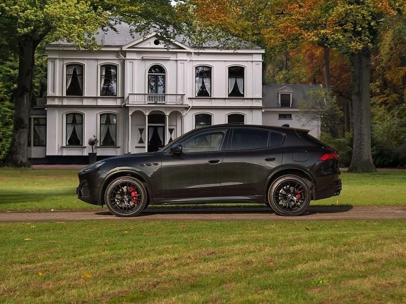 Zwart Gebruikt 2022 Maserati Grecale SUV | € 82.500 - Afbeelding 1/4