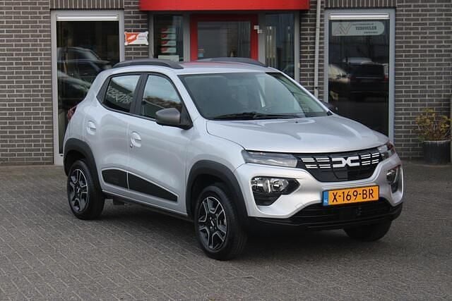 Grijs Gebruikt 2023 Dacia Spring Expression Hatchback | € 11.250 (Goede deal) - Afbeelding 1/4