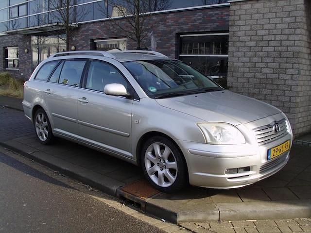 Occasion Toyota Avensis Executive 163 PK (119 kW) 2005 Grijs Stationwagen