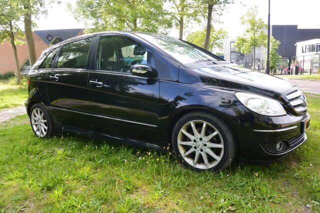 Occasion Mercedes B200 136 PK (100 kW) 2006 Zwart MPV