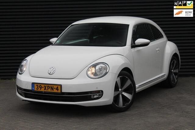 Wit Gebruikt 2012 VW Beetle Design Hatchback | € 5.445 (Eerlijke prijs) - Afbeelding 1/4