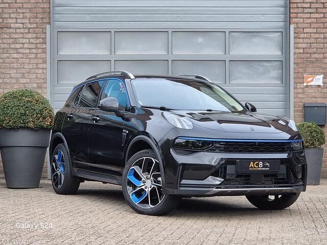 Zwart Gebruikt 2022 Lynk & Co 01 SUV | € 25.900 (Eerlijke prijs) - Afbeelding 1/4