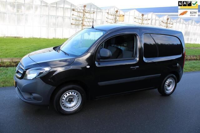 Zwart Gebruikt 2018 Mercedes Citan 108 Van | € 6.450 (Eerlijke prijs) - Afbeelding 1/4