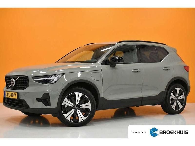 Groen Occasion 2023 Volvo XC40 Plus SUV | € 41.900 (Iets duurder) - Afbeelding 1/4