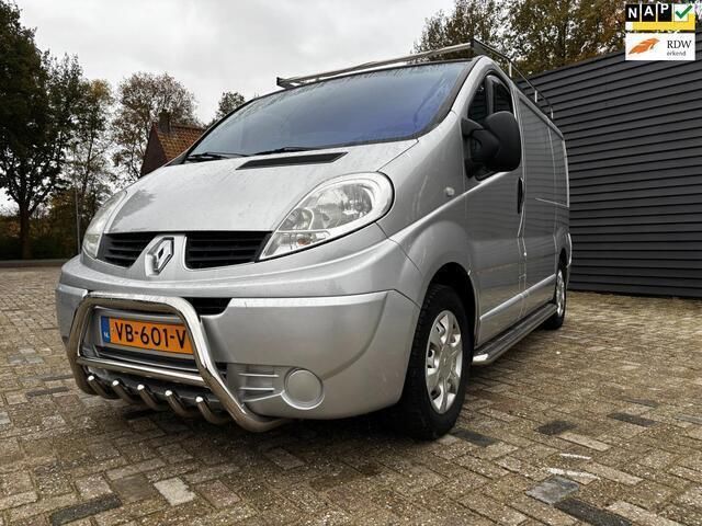 Grijs Gebruikt 2013 Renault Trafic Van | € 4.950 (Goede deal) - Afbeelding 1/4