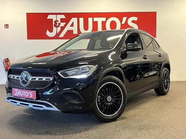 Zwart Occasion 2021 Mercedes GLA180 Business SUV | € 29.950 (Super prijs) - Afbeelding 1/4