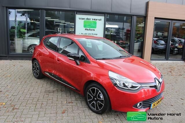 Rood Gebruikt 2016 Renault Clio IV Expression Hatchback | € 6.950 (Eerlijke prijs) - Afbeelding 1/4
