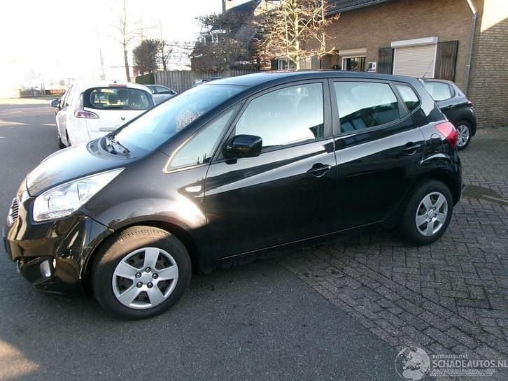 Gebruikt 2012 Kia Venga Plus Hatchback | € 2.950 (Super prijs) - Afbeelding 1/4