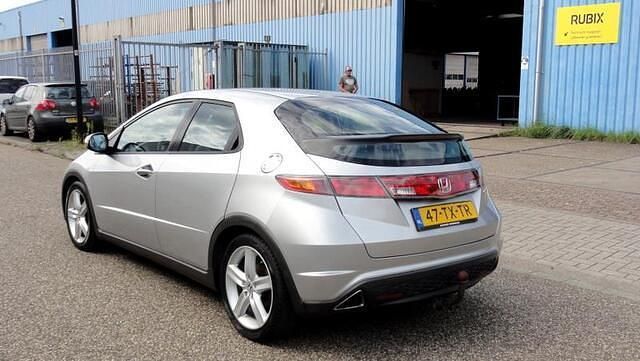 Occasion Honda Civic Comfort 140 PK (102 kW) 2007 Grijs Hatchback