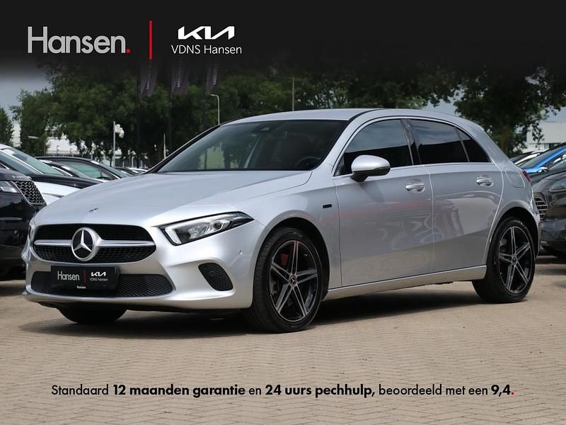 Grijs Gebruikt 2020 Mercedes A250 Hatchback | € 22.945 (Super prijs) - Afbeelding 1/4