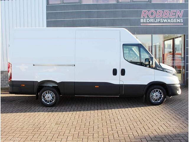 Wit Occasion 2024 Iveco Daily Van | € 44.950 (Super prijs) - Afbeelding 1/4