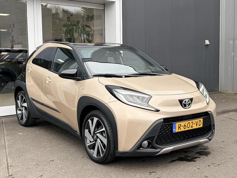 Occasion Toyota Aygo X Envy 72 PK (52 kW) 2022 Bruin SUV