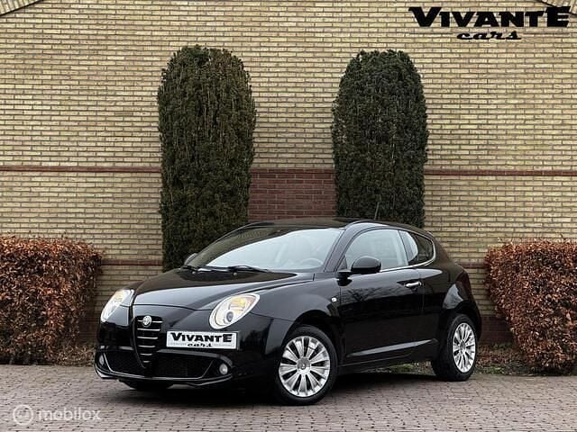 Zwart Gebruikt 2013 Alfa Romeo MiTo Distinctive Hatchback | € 6.495 (Eerlijke prijs) - Afbeelding 1/4