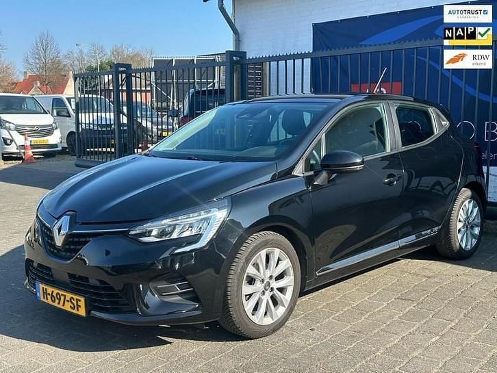 Zwart Occasion 2020 Renault Clio V Zen Hatchback | € 10.488 (Iets duurder) - Afbeelding 1/4