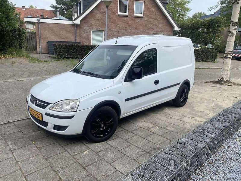 Gebruikt 2010 Opel Combo Comfort Van | € 3.000 (Eerlijke prijs) - Afbeelding 1/4