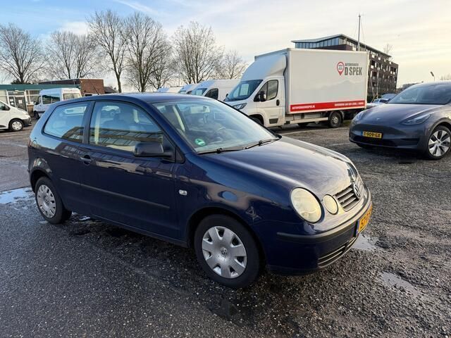 Blauw Gebruikt 2004 VW Polo Hatchback | € 700 (Goede deal) - Afbeelding 1/4
