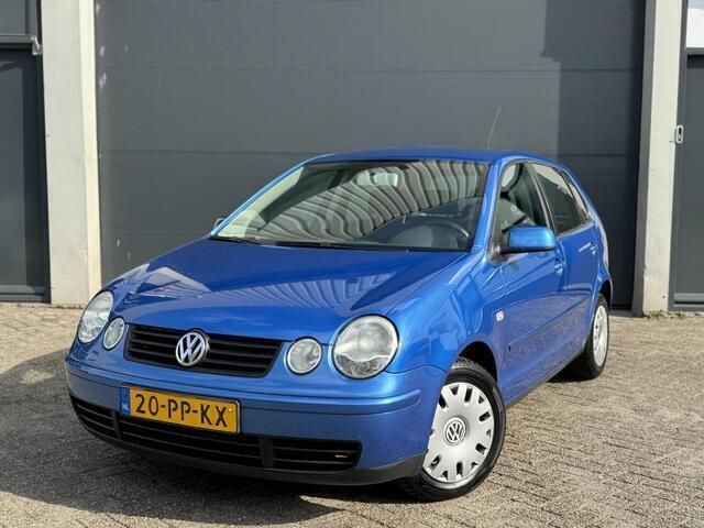 Blauw Gebruikt 2004 VW Polo Hatchback | € 1.450 (Eerlijke prijs) - Afbeelding 1/4