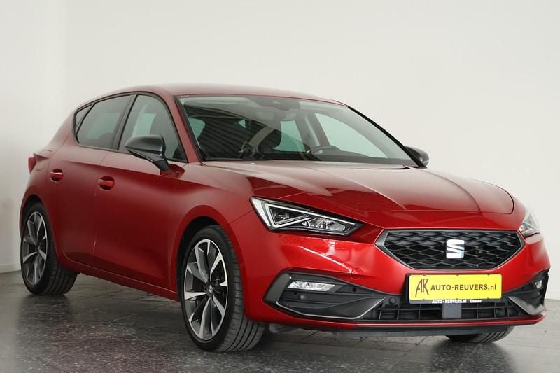 Occasion Seat Leon FR 150 PK (110 kW) 2020 Rood Hatchback