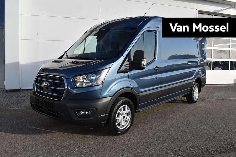Blauw Gebruikt 2023 Ford E-Transit Trend Van | € 28.845 (Goede deal) - Afbeelding 1/4