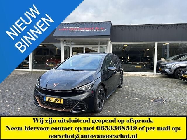 Zwart Nieuw 2025 Cupra Born Limited Edition Hatchback | € 34.250 (Eerlijke prijs) - Afbeelding 1/4