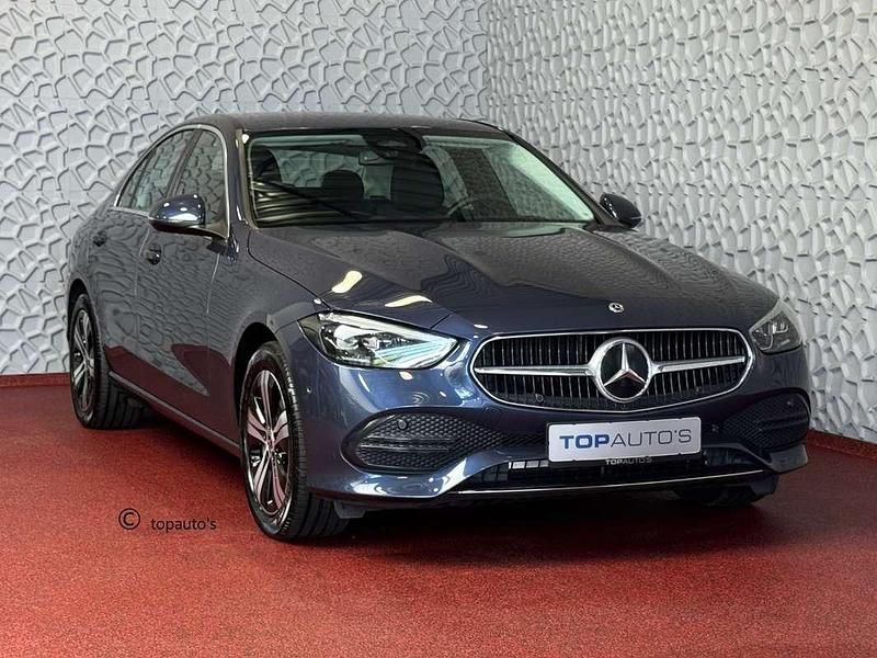 Blauw Gebruikt 2024 Mercedes C300e Avantgarde Sedan | € 49.450 (Super prijs) - Afbeelding 1/4
