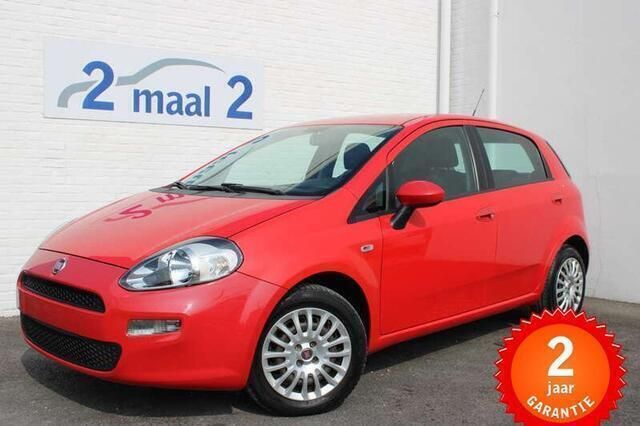 Rood Gebruikt 2014 Fiat Punto Street Hatchback | € 5.980 (Eerlijke prijs) - Afbeelding 1/3