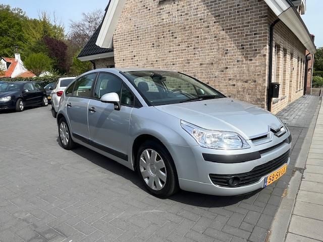Grijs Gebruikt 2006 Citroën C4 Prestige Hatchback | € 2.350 (Iets duurder) - Afbeelding 1/4