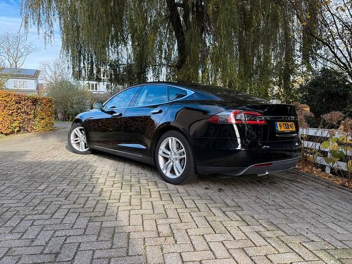 Gebruikt 2014 Tesla Model S Hatchback | € 14.995 - Afbeelding 1/4
