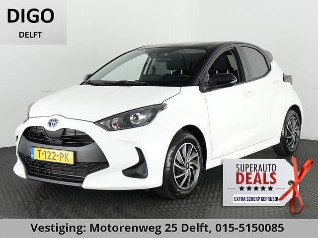 Wit Occasion 2023 Toyota Yaris Hatchback | € 19.990 (Goede deal) - Afbeelding 1/3