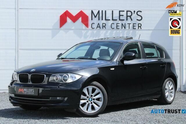 Zwart Gebruikt 2010 BMW 118 Executive Hatchback | € 8.950 (Iets duurder) - Afbeelding 1/4